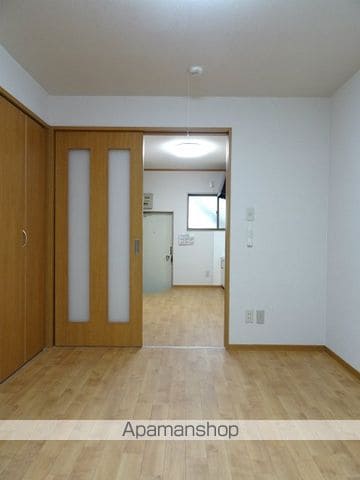 浜松市中央区 2階建 築43年の内装写真