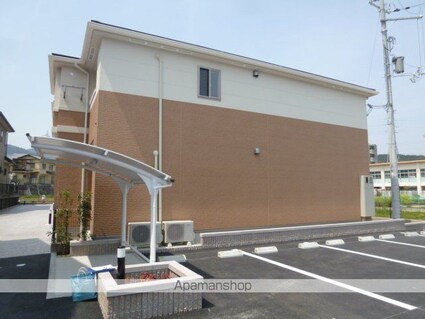 ケーニヒスクローネ[1LDK/44.62m2]の外観3