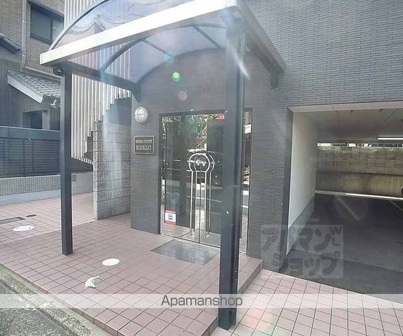 グランコート高台寺の玄関写真