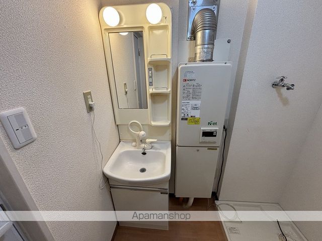 勾当台ハイツの内装写真