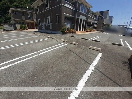 アプリコット　Ａ[2LDK/56.26m2]の駐車場2