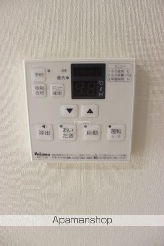 パインツリー B棟の内装写真