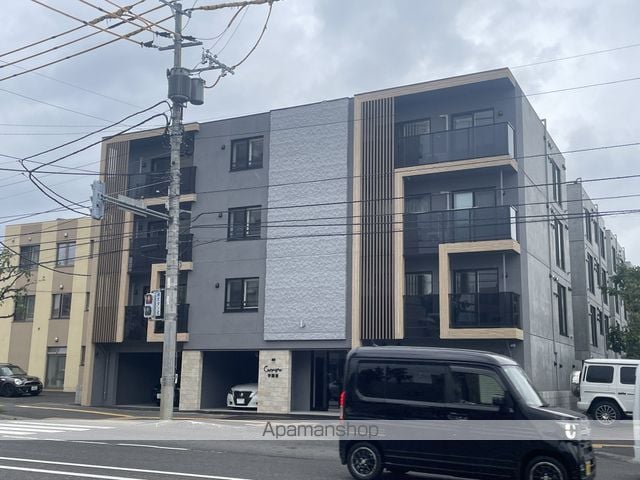 カレラ学園前の外観写真