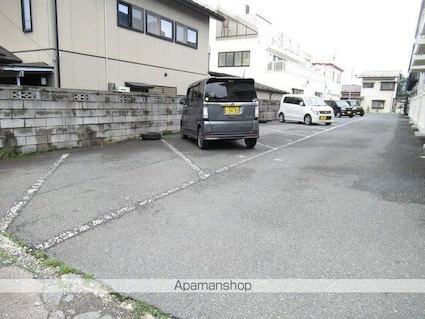 サンシャイン藤田[1DK/33.1m2]の駐車場1