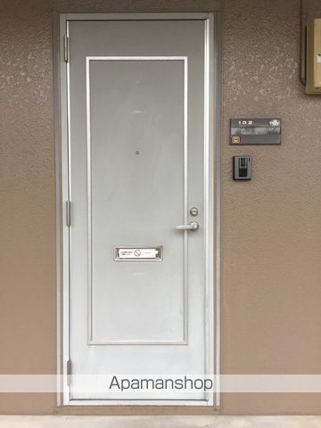 B-FLATの内装写真