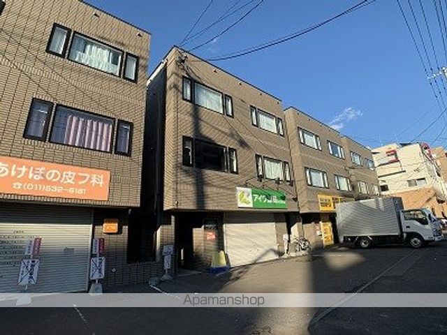 カレラ弐番館の外観写真