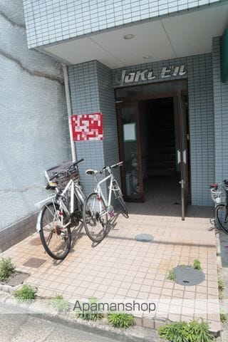 ユーキビルの玄関写真