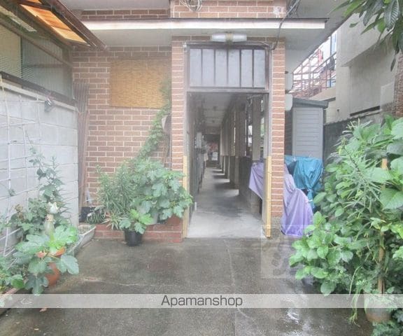 大宮西総門口町テラスハウスの玄関写真