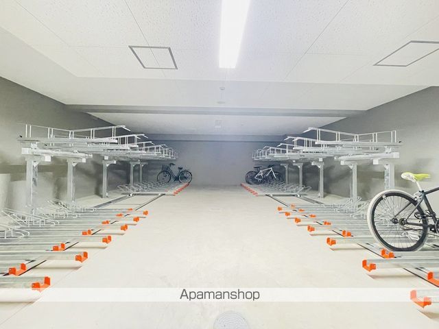 エスリード今池ルミナスの玄関写真