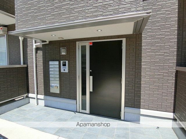アンビエンテ ガーデン B棟の玄関写真