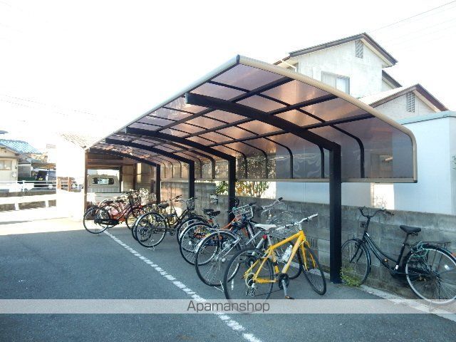 シャルム岡本の外観写真