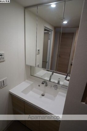 メゾンカルム市谷仲之町[1LDK/35.42m2]の洗面所