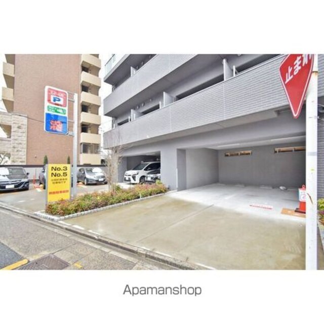セレニティー名駅[1K/28.65m2]の駐車場
