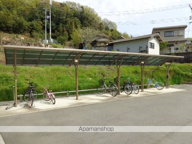 みつばち IIの内装写真