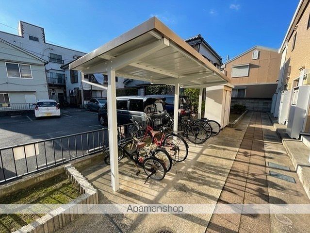 レオパレス昴の玄関写真