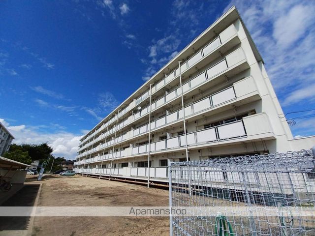 ビレッジハウス大内2号棟の玄関写真