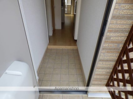 グランディール本町Ａ[1R/30m2]の玄関