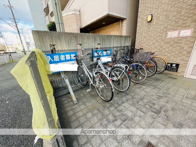 ソレイユ東海通の玄関写真