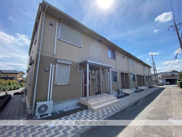 クレセントスクエアの外観写真