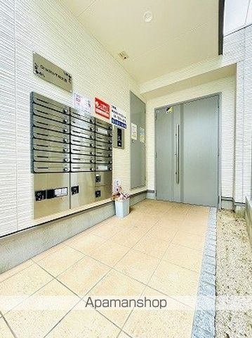 グラディート千林大宮の玄関写真