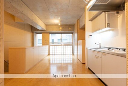 ＲＯＫＡ　ＴＥＲＲＡＺＺＡ[1K/34.46m2]のリビング・居間