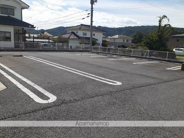 エクセレント大池　Ⅲ[2DK/45.89m2]の駐車場