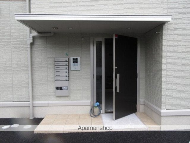 ジェルベーラ湘南の玄関写真