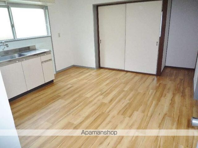 和歌山県和歌山市鷹匠町６丁目[3LDK/61.2m2]のリビング・居間