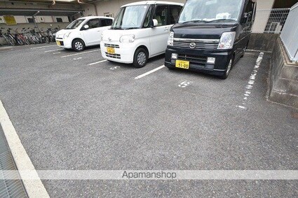 イトービル[3DK/59.34m2]の駐車場