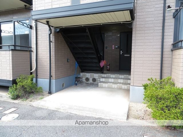 コニファーガーデン 1棟の玄関写真