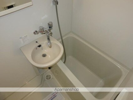 千葉県市川市湊新田１丁目[1K/22.53m2]のバス