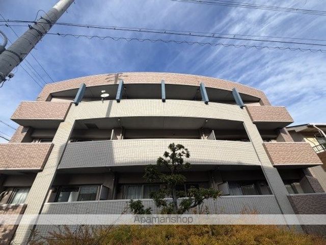 クリスタルハーモニーの外観写真