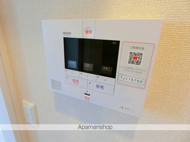 DーROOM松井山手南の内装写真