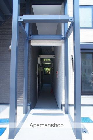 カパルアガーデン横浜反町の玄関写真
