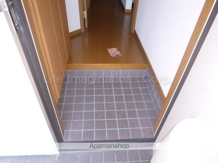 ドムス　ホーラ[2DK/45.5m2]の玄関