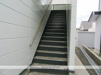 オーシャンハイツ若草[2LDK/51.6m2]の共用部2