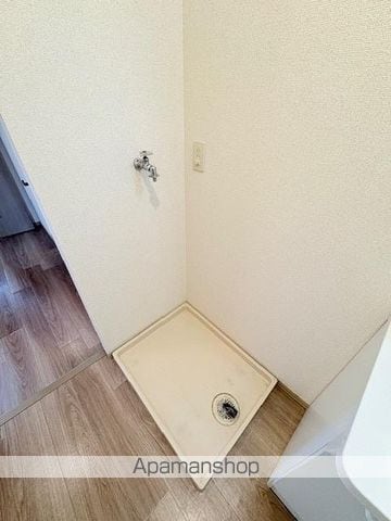 ロイヤルガーデン愛子 B棟の内装写真