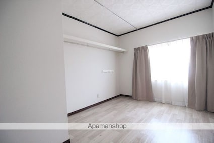 神村町　石岡貸家[4K/82.5m2]の内装4