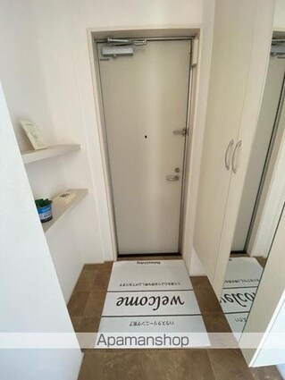 ユニヴェール　Ｅ棟[1LDK/37.68m2]の玄関