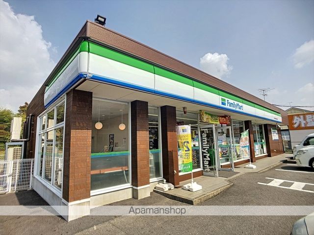 ティアラ城前の周辺写真