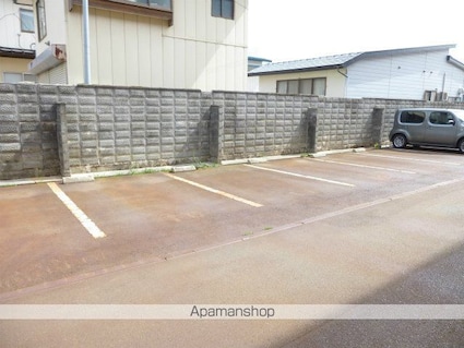 山形県米沢市下花沢３丁目[1LDK/27m2]の共用部3