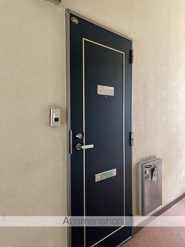 プレジール紫竹山の玄関写真