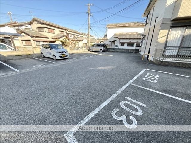 和歌山県和歌山市小雑賀[3DK/54.07m2]の駐車場4