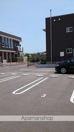 ボンヌ・シャンスⅠ[2LDK/56.68m2]の駐車場