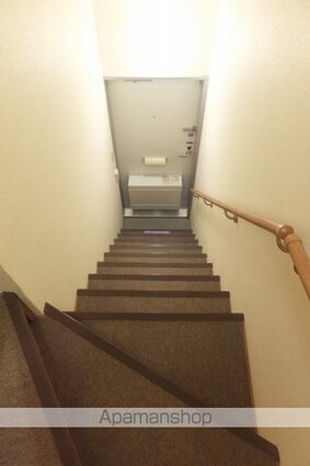 レオパレスユキコーポ７７[1K/26.08m2]の玄関