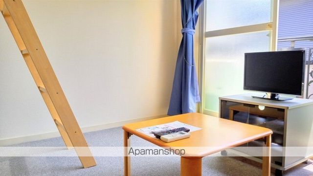 レオパレスサンクレール小戸の内装写真