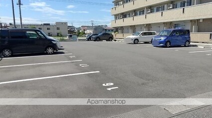 ベルレージュ[1LDK/31.32m2]の駐車場