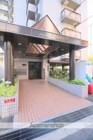 サンフラッツ東平の玄関写真
