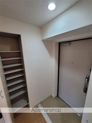 ディライトコート[1K/30.08m2]の玄関