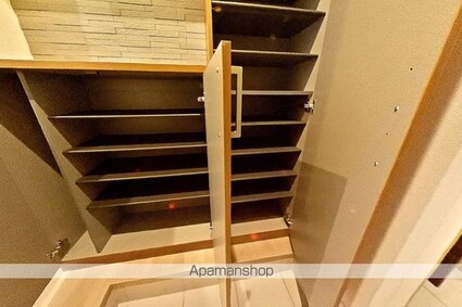 ベレオガーデンズＨＡＴＡ[1LDK/47.49m2]の玄関